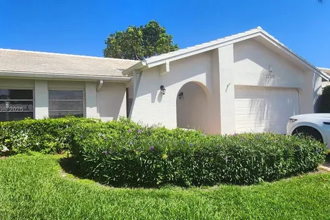 22310 E Cameo Dr E, Boca Raton FL 33433