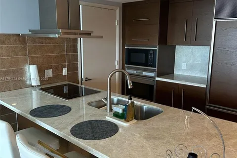 495 Brickell Ave # 5211, Miami FL 33131