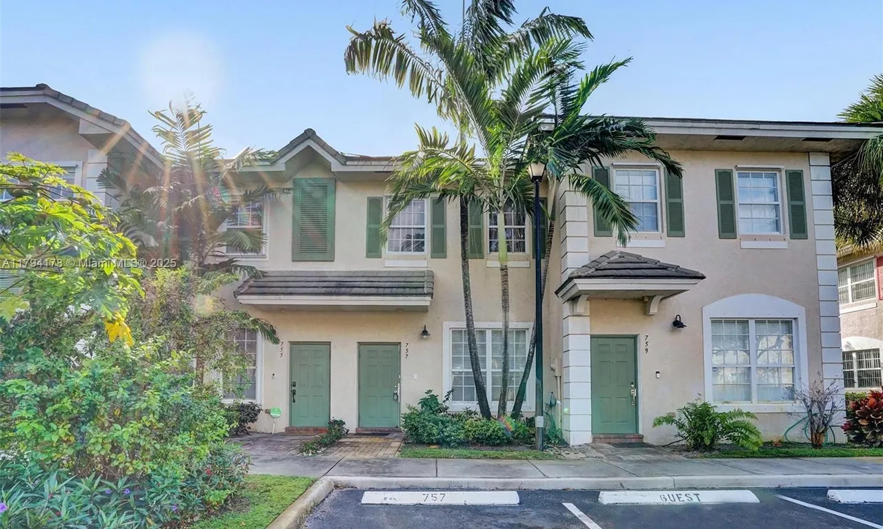 757 NW 42nd Ave, Plantation FL 33317
