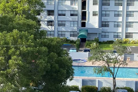 2501 Riverside Dr # A, Coral Springs FL 33065