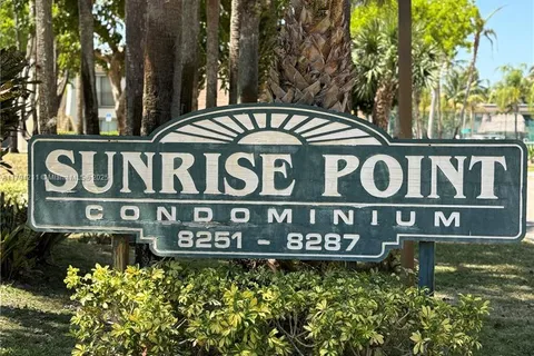 8281 SW 128th St # 205, Pinecrest FL 33156