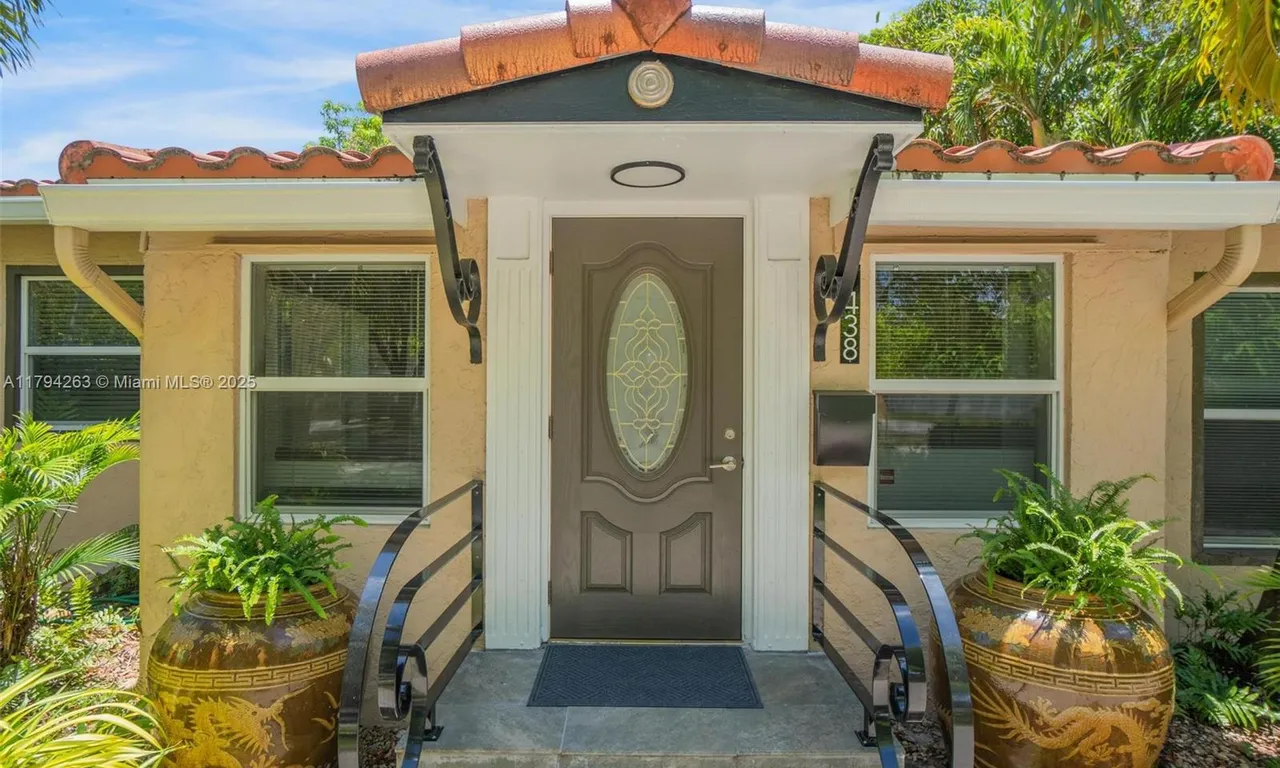 1438 Fletcher St, Hollywood FL 33020