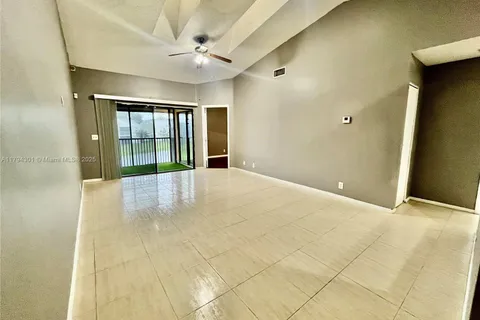 2511 NW 56th Ave # 25, Lauderhill FL 33313