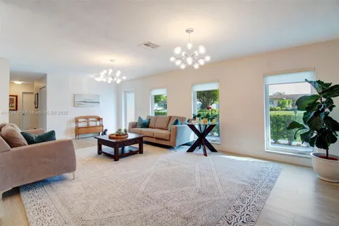 10861 SW 126th St, Miami FL 33176