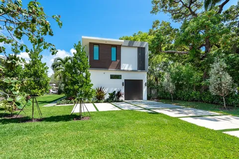 5909 SW 76th St, South Miami FL 33143
