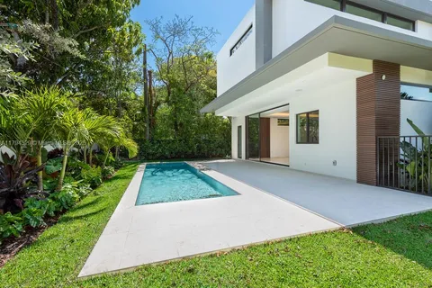 5909 SW 76th St, South Miami FL 33143