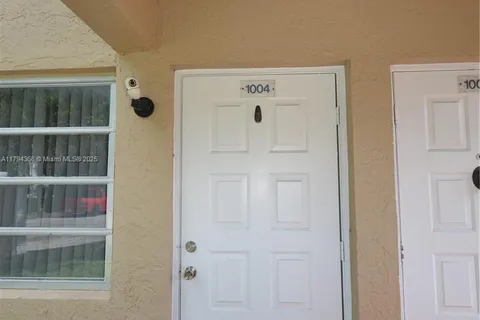 1004 Twin Lakes Dr # 1004, Coral Springs FL 33071