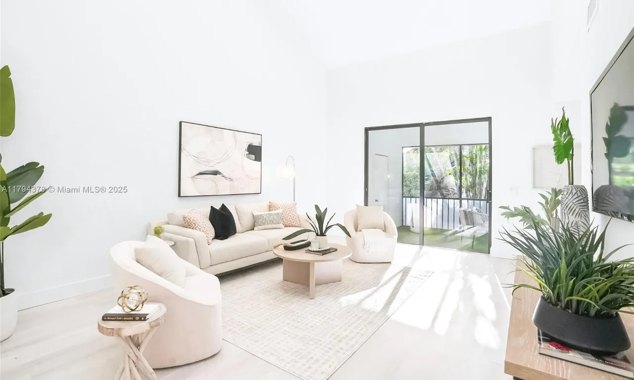 7829 La Mirada Dr, Boca Raton FL 33433