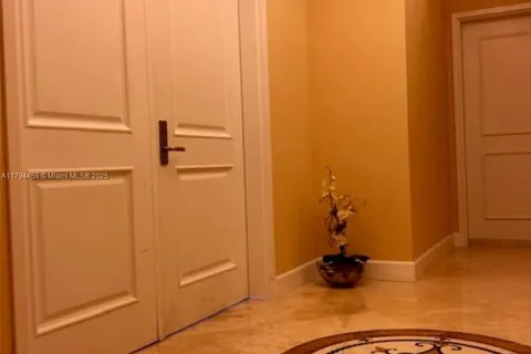 3101 S Ocean Dr # 2406, Hollywood FL 33019