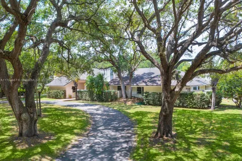 6255 SW 99th Ter, Pinecrest FL 33156