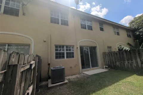 430 NE 21st Ave, Homestead FL 33033