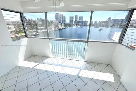 462 Golden Isles Dr # 301, Hallandale Beach FL 33009