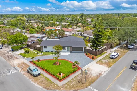 3732 SW 16th St, Fort Lauderdale FL 33312