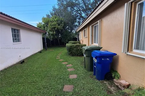 20401 SW 1st St, Pembroke Pines FL 33029