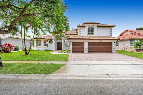 13790 NW 20th St, Pembroke Pines FL 33028