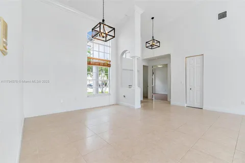 13790 NW 20th St, Pembroke Pines FL 33028