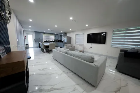 1230 NE 89th St, Miami FL 33138