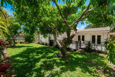 1422 NW 97th Ave, Coral Springs FL 33071