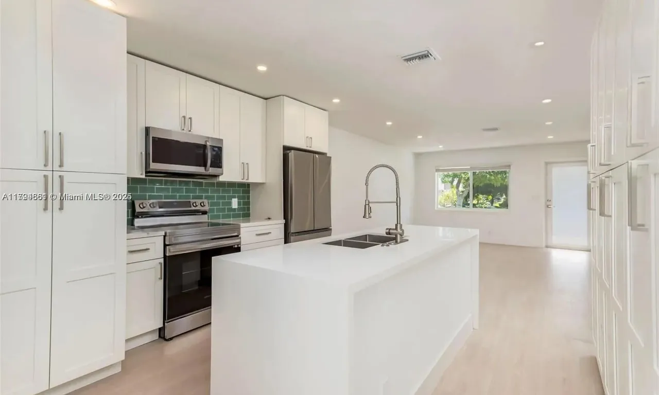 1421 NE 30th Ct # 1412, Oakland Park FL 33334