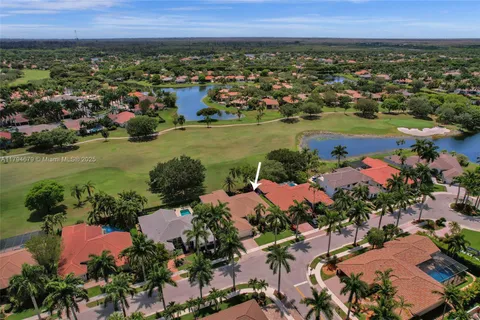 2495 Eagle Watch Ln, Weston FL 33327