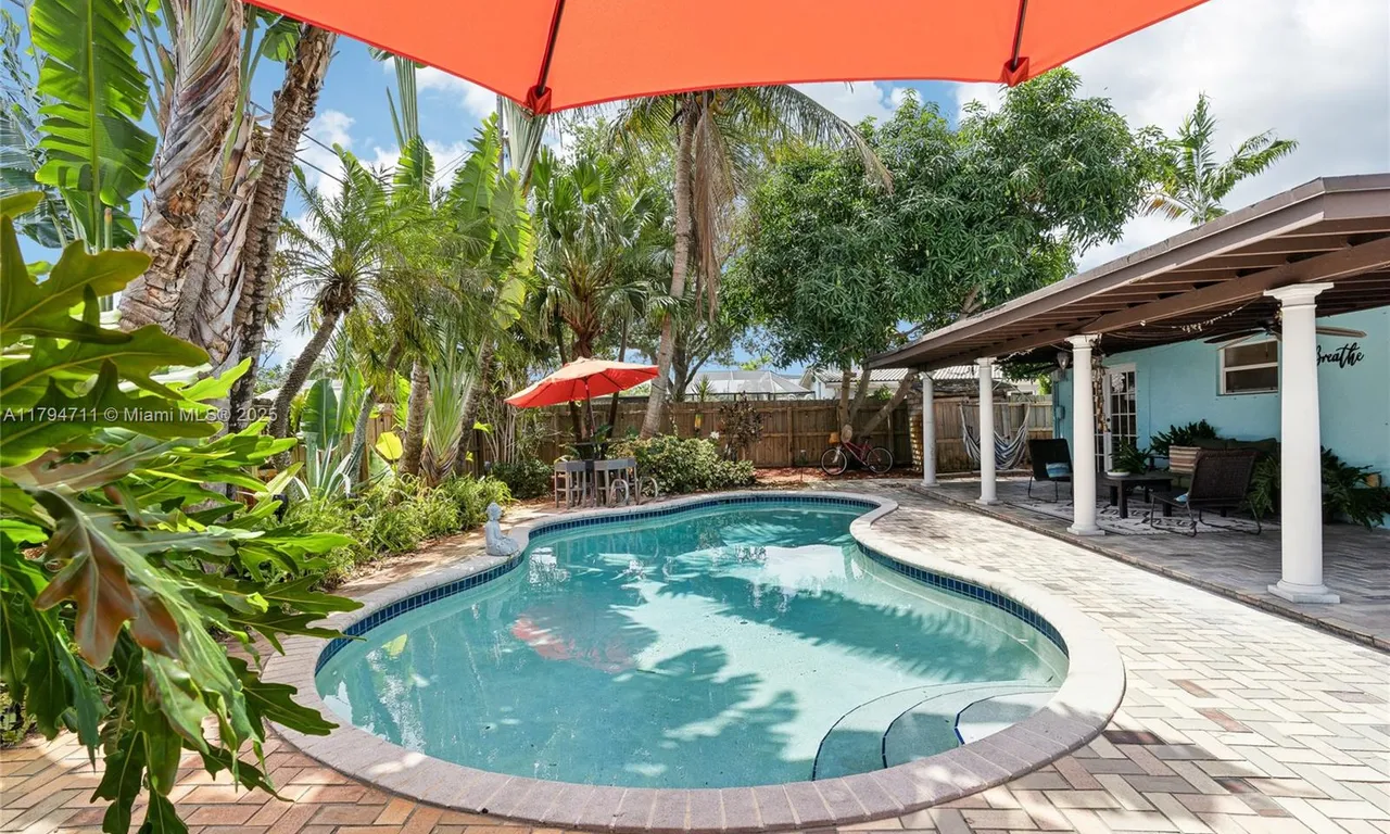4400 NE 13th Ave, Oakland Park FL 33334