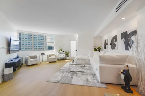 801 Brickell Bay Dr # 1962, Miami FL 33131