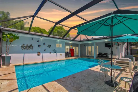 14600 SW 87th Ct, Palmetto Bay FL 33176