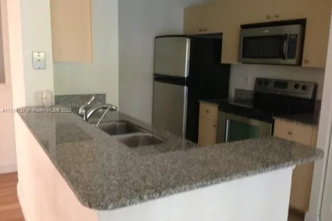 2549 Centergate Dr # 204, Miramar FL 33025