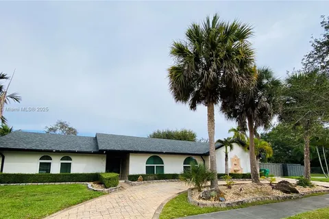 8701 SW 191st St, Cutler Bay FL 33157