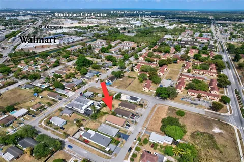 11465 SW 215th St, Miami FL 33189