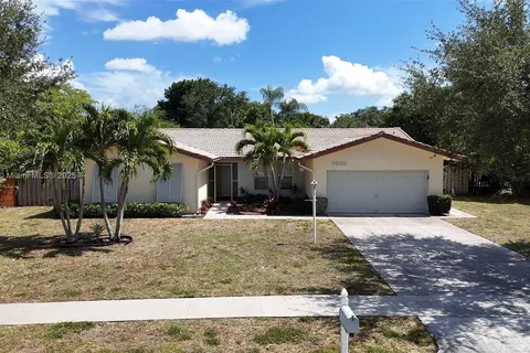 7640 NW 6th Ct, Plantation FL 33324