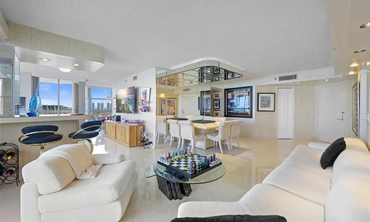 3500 Mystic Pointe Drive # 2108, Aventura FL 33180