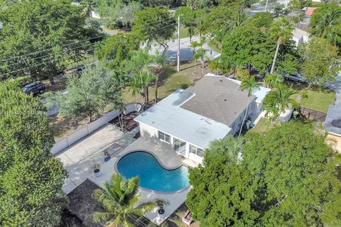 12135 NE 10th Ave, North Miami FL 33161