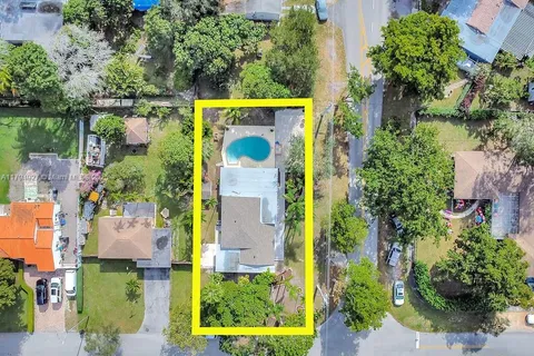 12135 NE 10th Ave, North Miami FL 33161