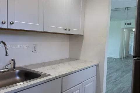 2940 NE 203rd St # C101, Aventura FL 33180