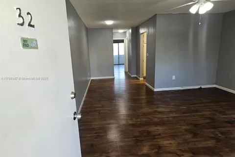 101 NW 204th St # 32, Miami Gardens FL 33016