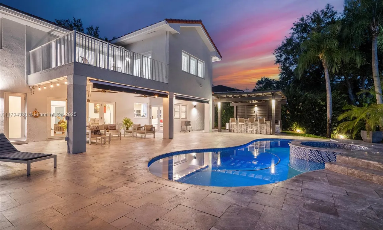 20230 NW 7th St, Pembroke Pines FL 33029
