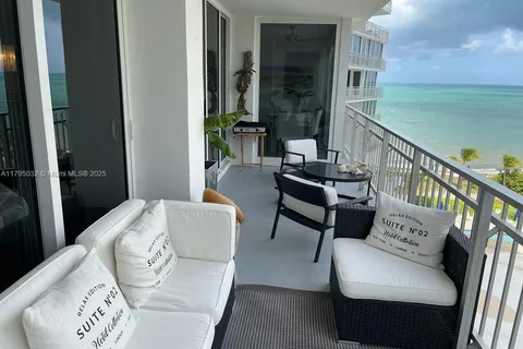 600 Grapetree Dr, Key Biscayne FL 33149