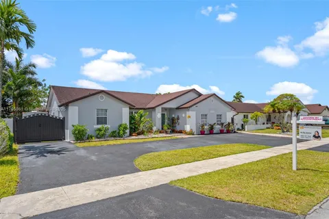 13842 SW 285th St, Homestead FL 33033