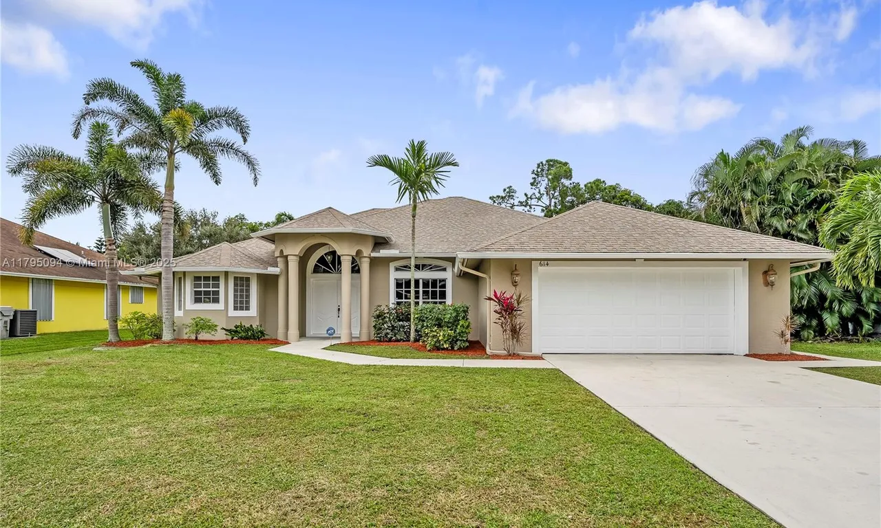 614 SW Twig Ave, Port St. Lucie FL 34983