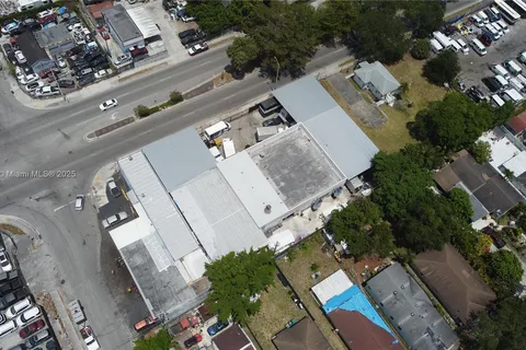 3082 NW 62nd St, Miami FL 33147