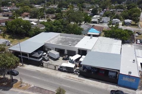 3082 NW 62nd St, Miami FL 33147