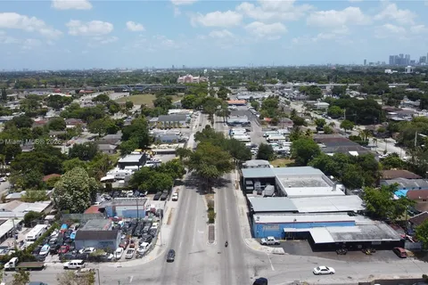 3082 NW 62nd St, Miami FL 33147