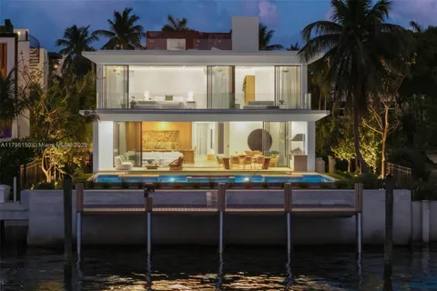 310 W Dilido Dr, Miami Beach FL 33139