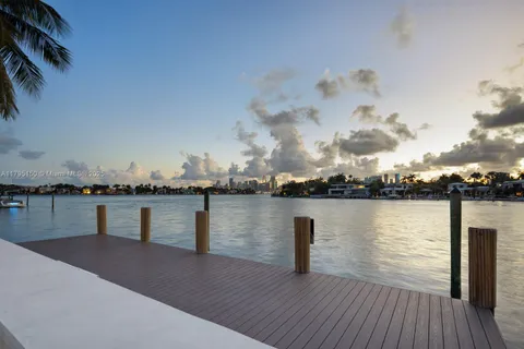 310 W Dilido Dr, Miami Beach FL 33139