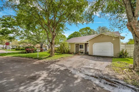 15025 SW 141st Ct, Miami FL 33186