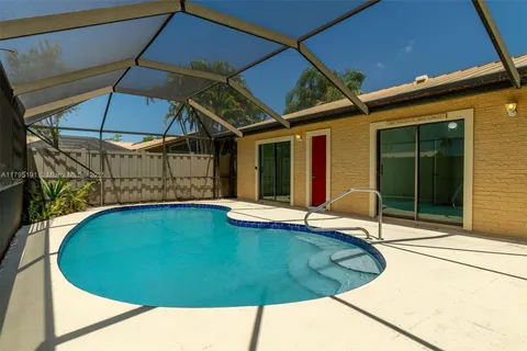 5926 Golden Eagle Cir, Palm Beach Gardens FL 33418