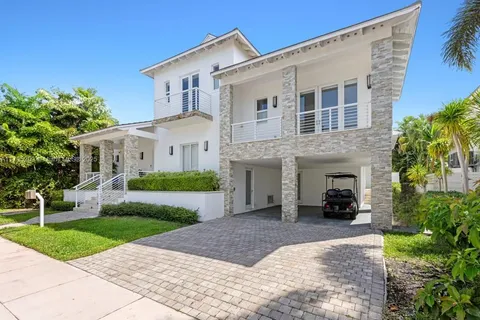 689 Glenridge Rd, Key Biscayne FL 33149