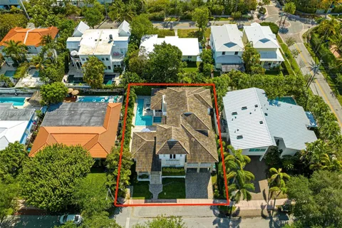 689 Glenridge Rd, Key Biscayne FL 33149