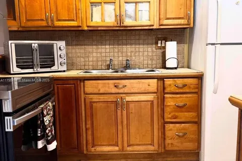 20520 NW 15th Ave # 122, Miami Gardens FL 33169